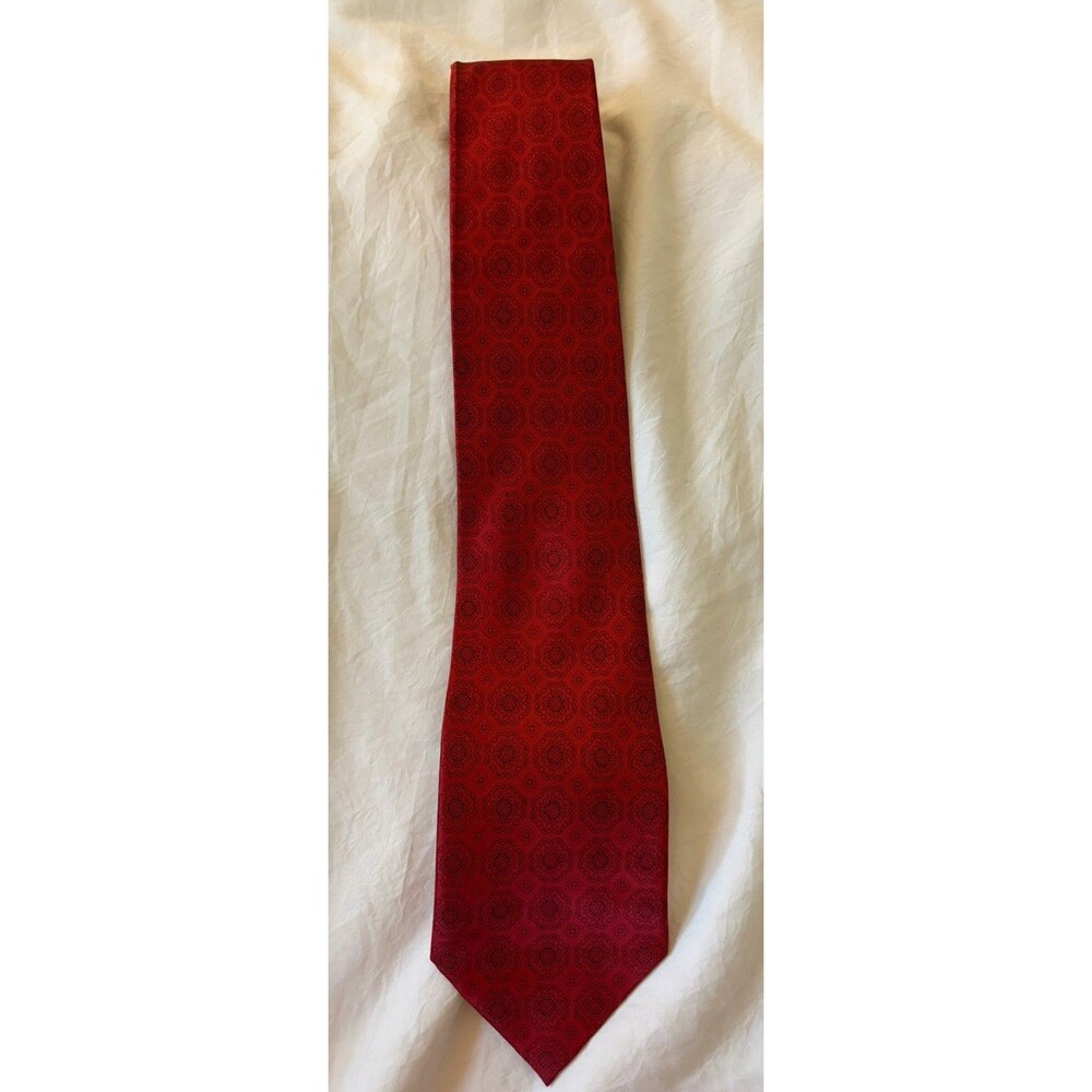 Donald J Trump Signature Collection Red Medallion 100% Silk Necktie Mens OS